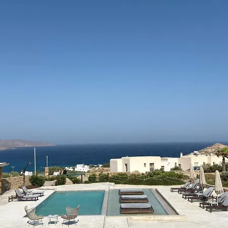 Hotel Myconian Crown