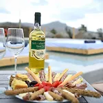 Myconian Crown Hotell Kalafati