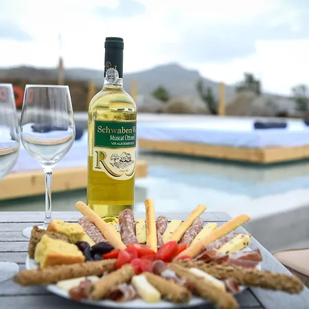 Myconian Crown فندق كالافاتيس