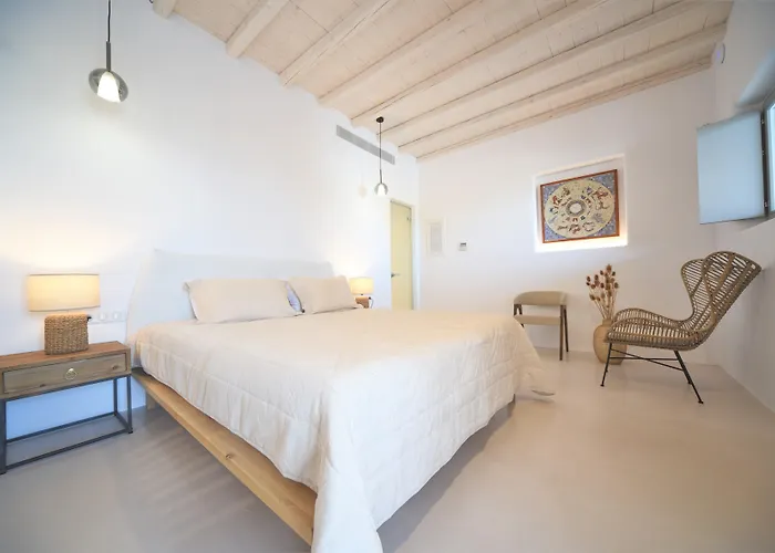 Ξενοδοχείο Myconian Crown 4*