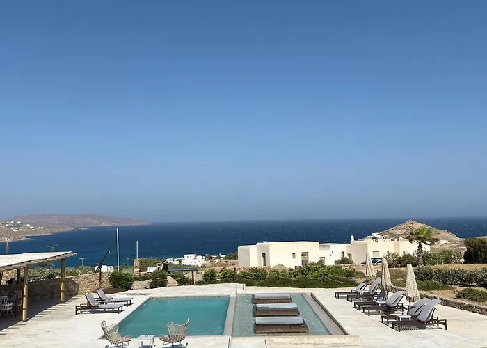 فندق Myconian Crown