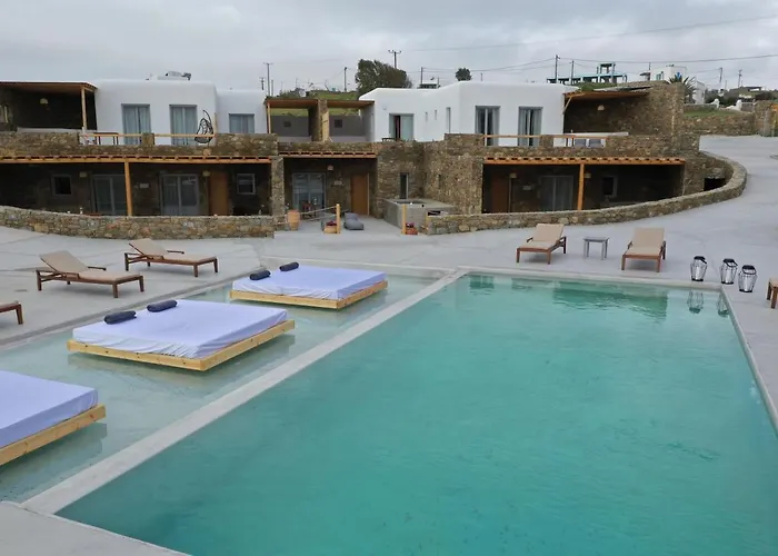 Myconian Crown فندق