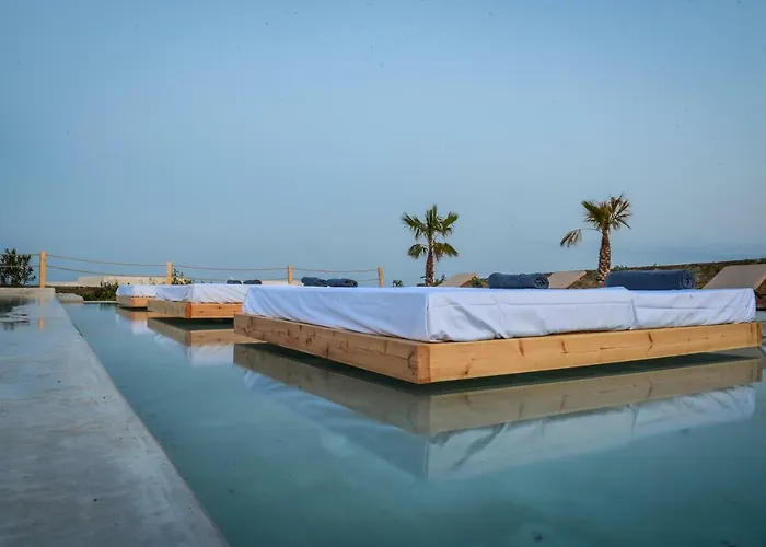 Myconian Crown Отель